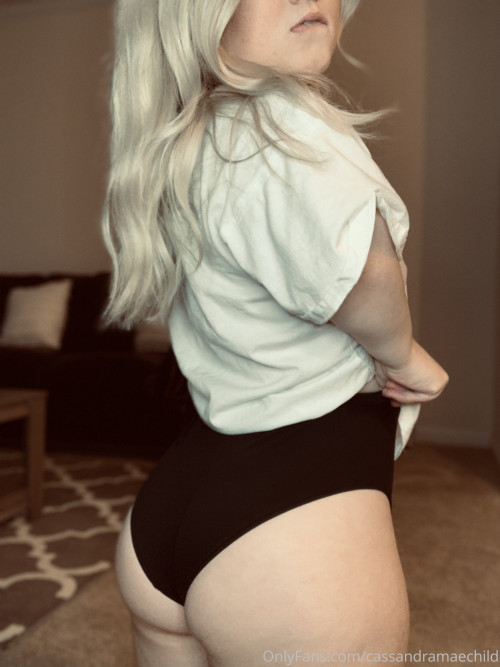 cassandramaechild-Cassandra-Mae-Davis_2316x3088_26deca15cb1e823d7e75e5439c016e1d4505898e70a56b0e.jpg