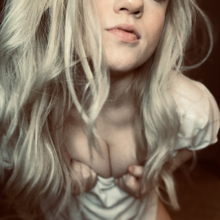 cassandramaechild-Cassandra-Mae-Davis_2316x3088_454fc550691f98dc235afc660c7a381b841d15e96cb2c031