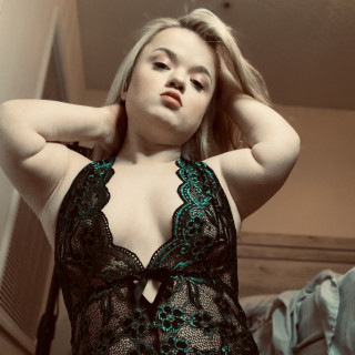 cassandramaechild-Cassandra-Mae-Davis_2316x3088_b7d6f03e1c9444b8d19aed0fdb3e0c76