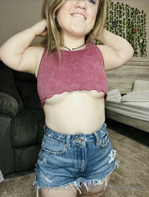 cassandramaechild-Cassandra-Mae-Davis_745D1C3D-5AA9-41F1-B8C7-2E1CF556A90D.jpg