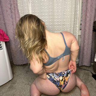 cassandramaechild-Cassandra-Mae-Davis_CMC_960x1280_0437f5f2387e81598e5212be8b1035bc-s0DvDeUB