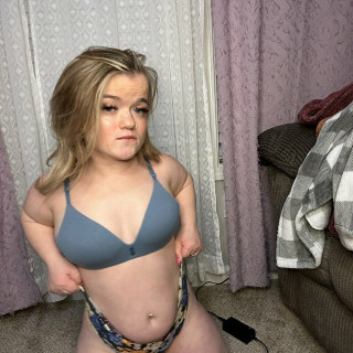 cassandramaechild-Cassandra-Mae-Davis_CMC_960x1280_31e66ab281d145e1ec88ec2ff11f26ac-kdxo33jR