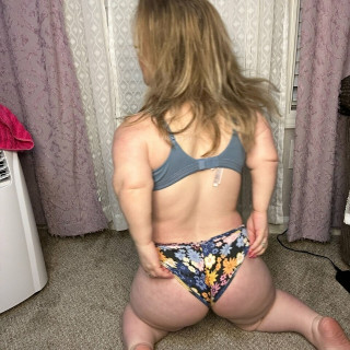 cassandramaechild-Cassandra-Mae-Davis_CMC_960x1280_37b024a361e838e1f4d271e2522b4fa2-ynOQrpEk