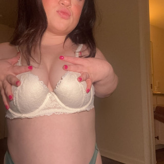 cassandramaechild-Cassandra-Mae-Davis_Cassandra_1536x2048_4d611aaba3b3d097251b852f1338531f-Iyq9vfrz