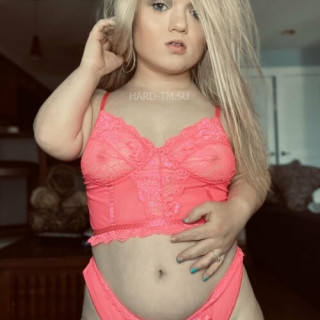 cassandramaechild-Cassandra-Mae-Davis_RDT_20211207_0930085023204218200383
