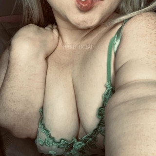 cassandramaechild-Cassandra-Mae-Davis_RDT_20211207_0931036687280061595776332